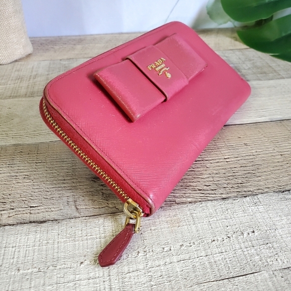 PRADA | Preloved Saffiano Leather Bow Zip Long Wallet 1ML506 in Peonia - Picture 4 of 10